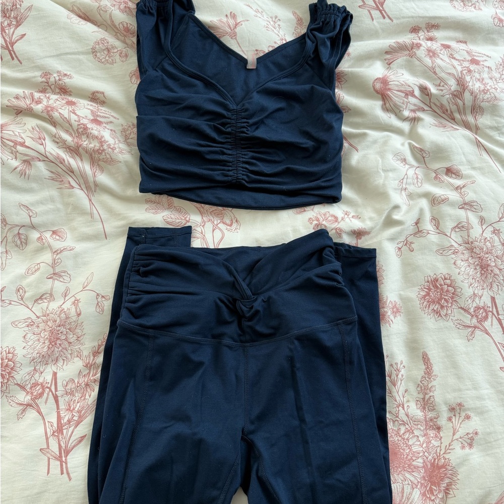Free people breathe deeper- Navy Ruched Top and Leggings Set S